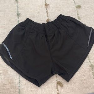 Varsity cheer Lululemon hotty hot dupes. XS